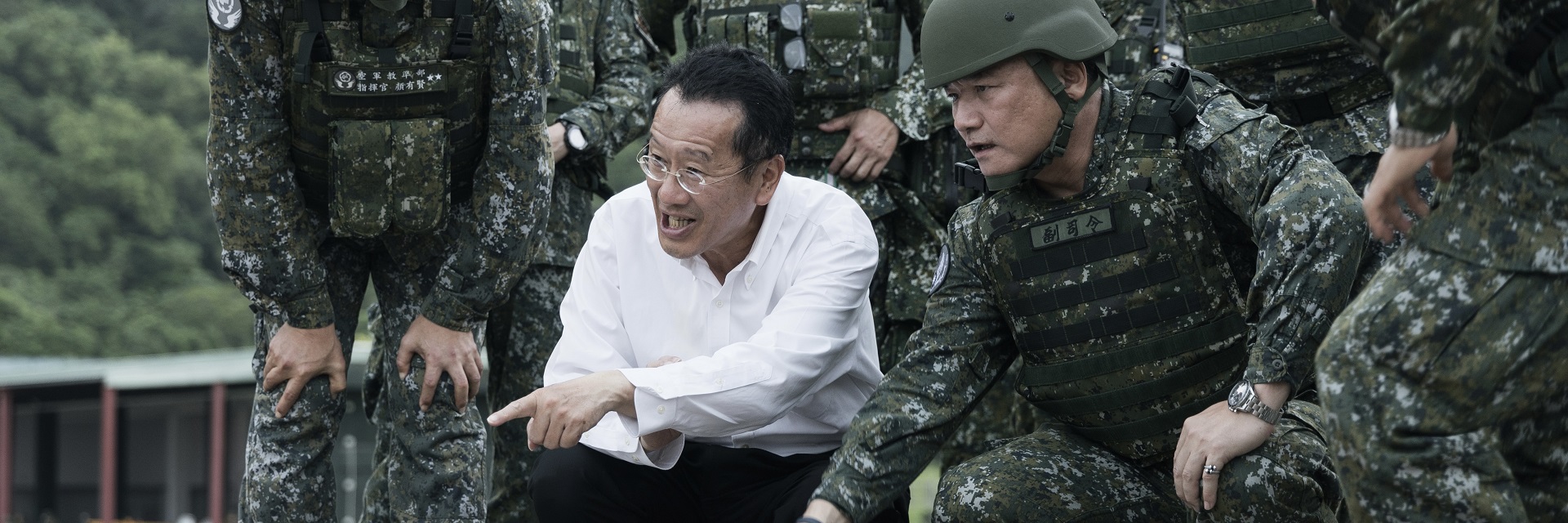 顧部長視導空軍操演　慰勉官兵戰訓辛勞